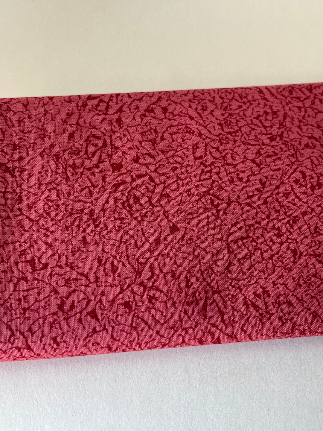 Red Mottled Patchwork Quilt Fabric
