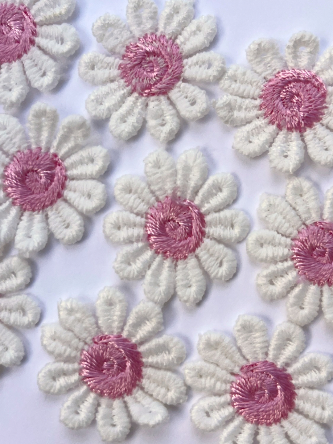 Embroidered Daisy Flowers - Pink image 0