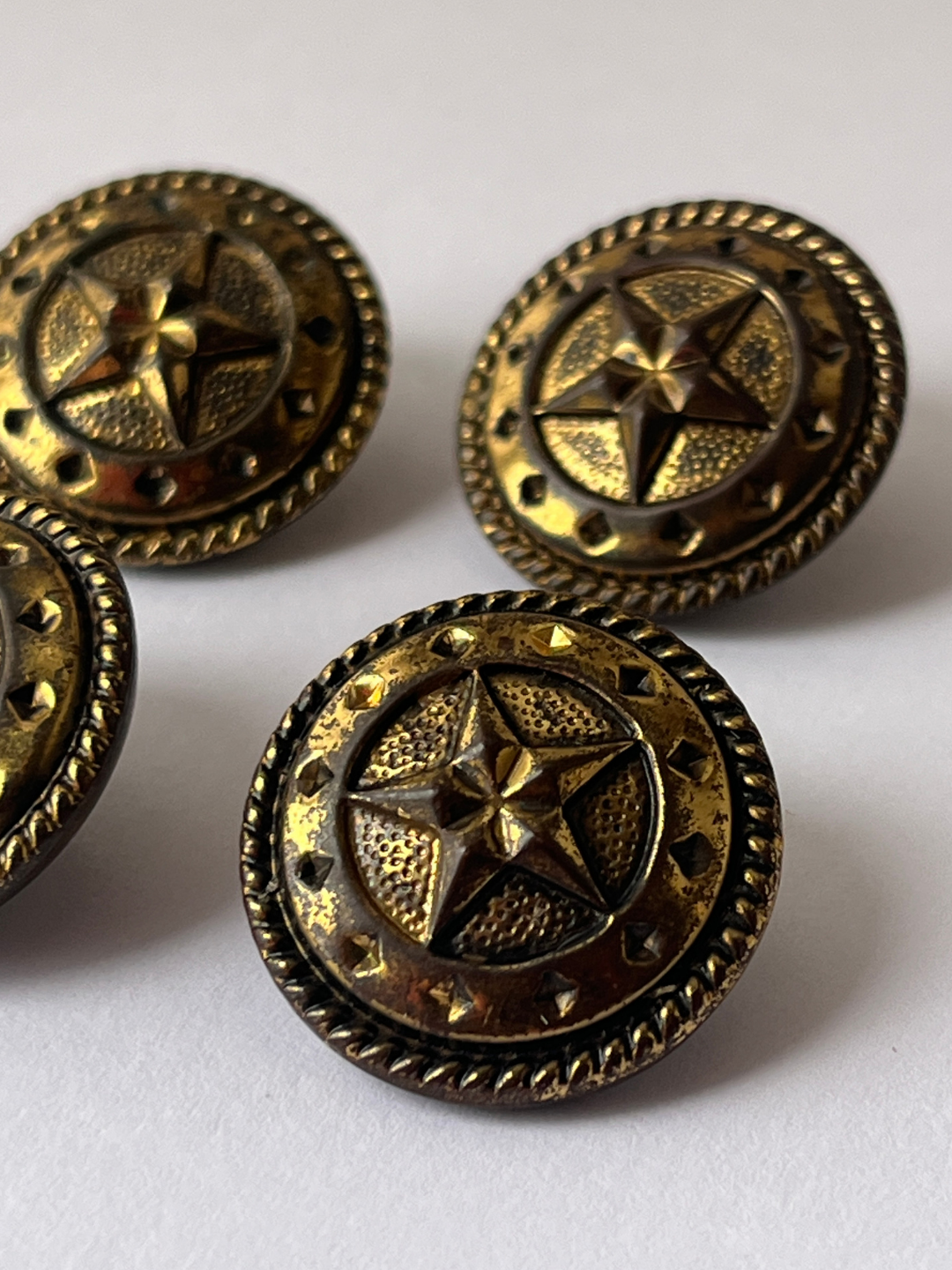 Western Style Antique Metal Buttons
